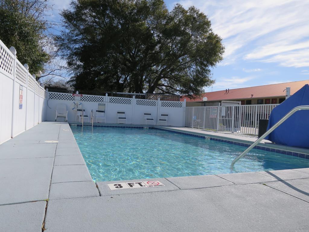 Executive Inn - Panama City Beach Upper Grand Lagoon Extérieur photo