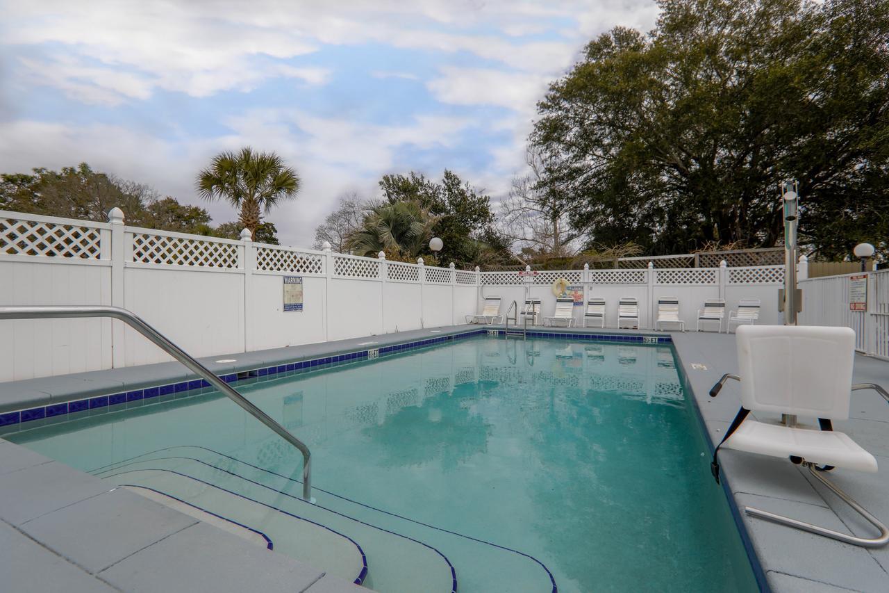Executive Inn - Panama City Beach Upper Grand Lagoon Extérieur photo